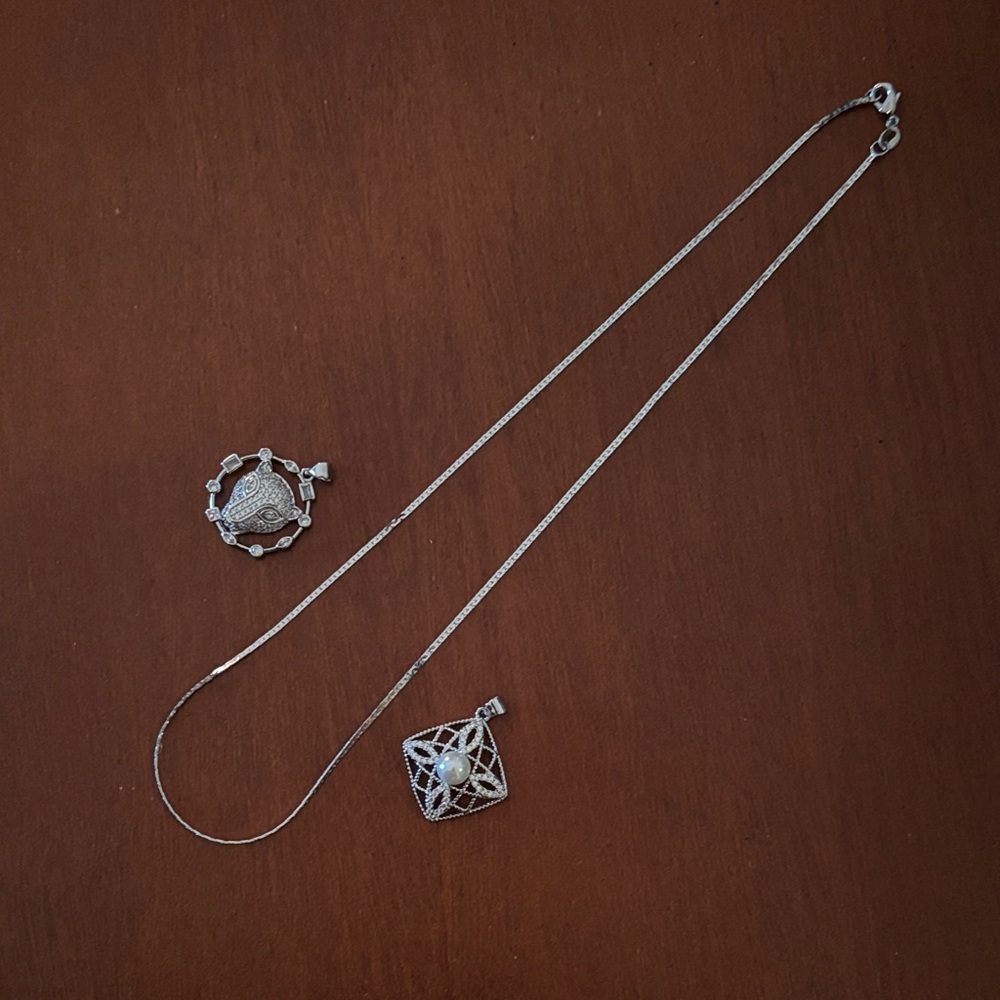 Pretty Bird jewelry pendants and chain set